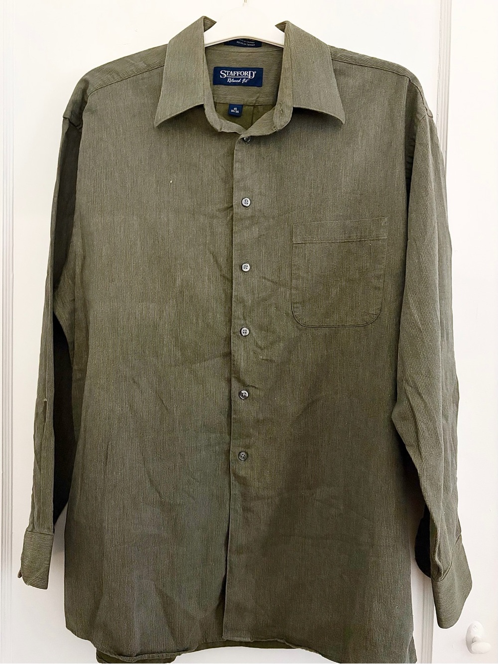 Stafford Olive Green Long-Sleeve Button-Down Shirt